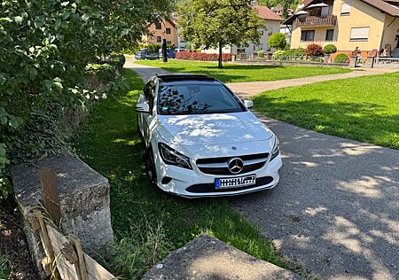 Mercedes-Benz CLA 220 Shooting Brake CLA 220 4MATIC DCT Sh...