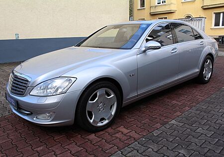 Mercedes-Benz S 600 V12 ( Kamera / Navi / Schiebedach )