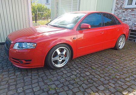 Audi A4 2.0 T FSI -