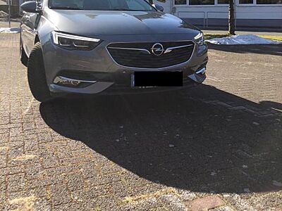 Opel Insignia 2.0 Diesel Autom., AHK, Zahnriemen neu