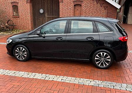 Mercedes-Benz B 200 d DCT -