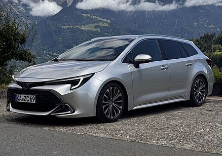 Toyota Corolla 2,0 Hybrid Team Deutsch Touring Spor...