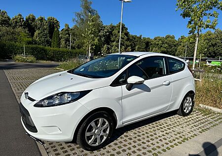 Ford Fiesta 1,3 16V Ambiente Ambiente