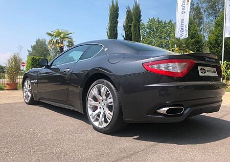 Maserati GranTurismo S Automatik S