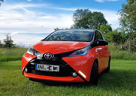 Toyota Aygo (X) Cite 5 Jahre Garantie + Winterreifen