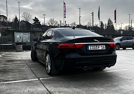 Jaguar XF 30d 300PS R-Sport Automatik R-Sport