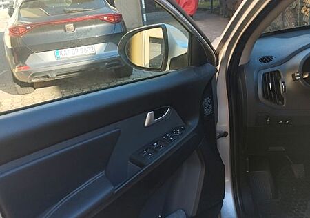 Kia Sportage 2.0 CRDi 2WD SL