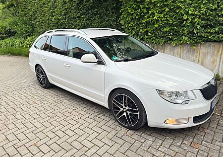 Skoda Superb 2.0 TDI Ambition Combi Ambition