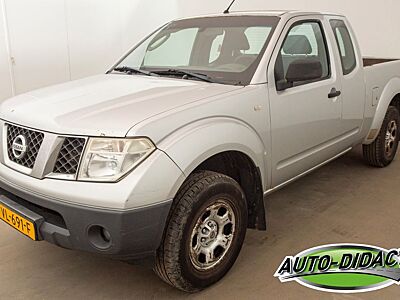 Nissan Navara Pickup KingCab Business 4X4 Clima