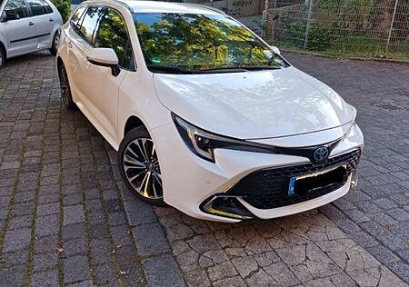 Toyota Corolla 1,8 Hybrid Touring Sport,Mietwagen Paket
