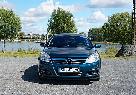 Opel Signum 2.2 Direct, 2. Hd, TÜV neu, sehr gepflegt