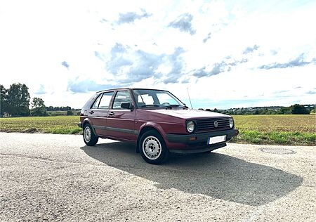 VW Golf Volkswagen 2 GL mit H-Kennzeichen + neuem Vergaser
