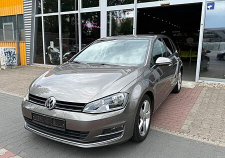 VW Golf Volkswagen VII Lim. Lounge BMT