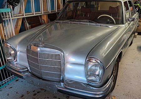 Mercedes-Benz S 280 280 S Automatic W108