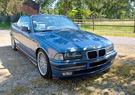 BMW 318i E36 Cabrio Exclusiv Edition 3.Hand