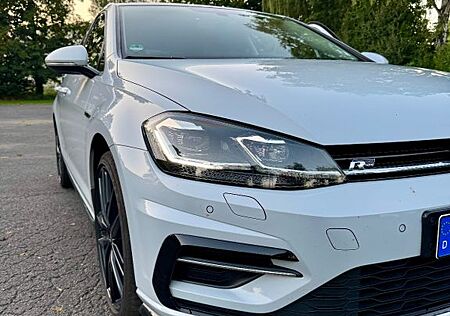 VW Golf Volkswagen 1.5 TSI ACT Highline