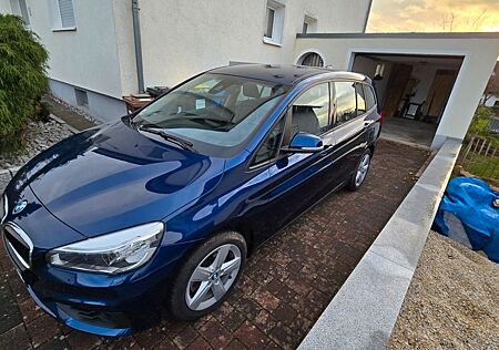 BMW 2er 218d Gran Tourer Ledersitze & 8-fach bereift