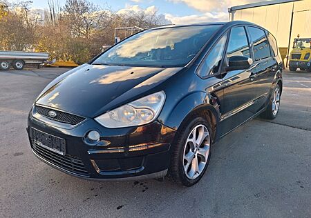 Ford S-Max Titanium