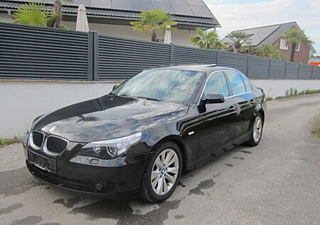 BMW 530i Automatik Leder Xenon SHZ Eu-4 Glasdach Nav