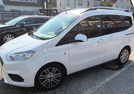 Ford Tourneo Courier aus erster Hand, ca. 36 000 km
