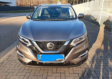 Nissan Qashqai 1.3 DIG-T 160PS Tekna Tekna