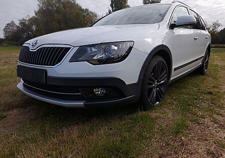 Skoda Superb 2.0 TDI 125kW Green tec Elegance Comb...