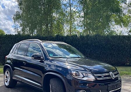 VW Tiguan Volkswagen 2.0 TDI 130kW 4MOT BMT Sport & Style ...