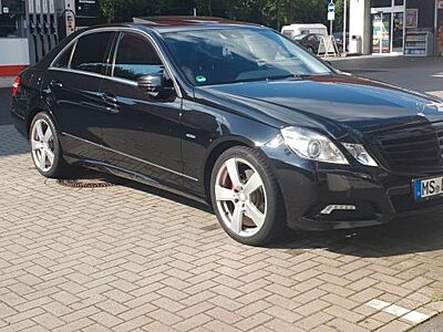 Mercedes-Benz E 300 CDI BlueEFFICIENCY AVANTGARDE AVANTGARDE