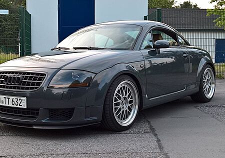 Audi TT 8N Coupe 3.2 DSG quattro