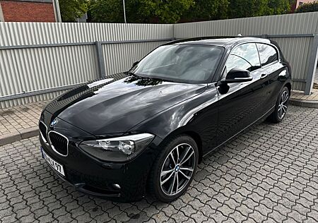 BMW 116i Lim. 3-trg. Automatik Navi 8-fach bereift