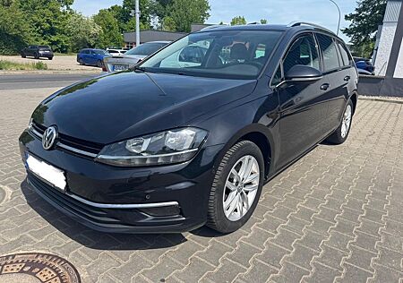 VW Golf Volkswagen 1.4 TSI 92kW BMT Comfortline Variant Co...