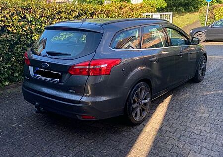 Ford Focus 1,0 EcoBoost 92kW Business Turnier Bus...