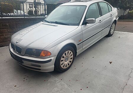 BMW 320i -