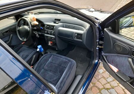 Ford Escort 1.6i 16V Flair Flair