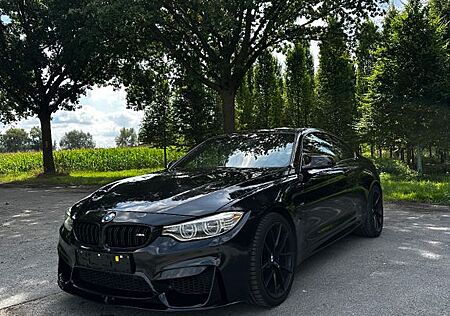 BMW M4 F82 Titan ESD, M Performance Felgen