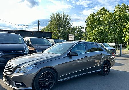 Mercedes-Benz E 250 E 250Lim CDI AUTOMATIK/LEDER/AVANTGARDE/PANO/AHK
