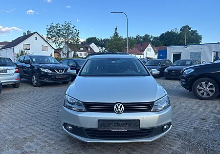 VW Jetta Volkswagen VI 1.6 TDI Comfortline BMT*PDC*SHZ*TEMP*