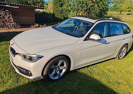 BMW 320d xDrive Touring Sport Line Automatic Spo...