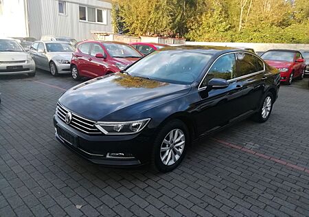 VW Passat Volkswagen Limousine Comfortline2- Hand, Neues Model