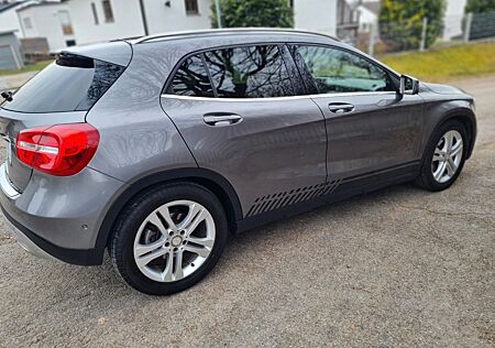 Mercedes-Benz GLA 180 Urban/ Sport