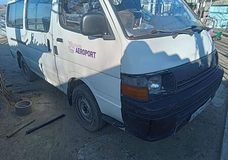 Toyota Hiace 1997 Benzin