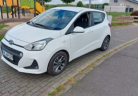 Hyundai i10 1.0 YES! YES!