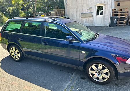 VW Passat Variant Volkswagen 2.0TDI Comfortline Family Var...