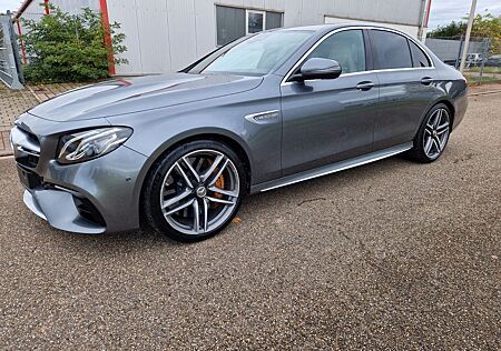 Mercedes-Benz E 63 AMG E 63 S AMG 4MATIC Perf-Sitze Head Up Kamera