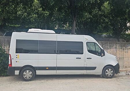 Nissan NV400