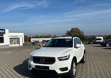 Volvo XC 40 XC40 Momentum Core 2WD