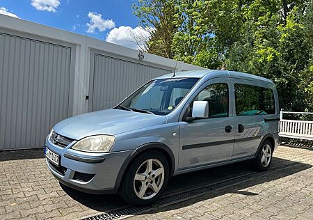 Opel Combo 1.7 CDTI -