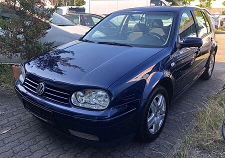 VW Golf Volkswagen IV Lim. Pacific, Klima,mit Gasanlage ! !