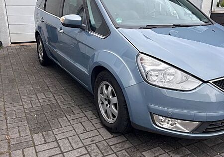 Ford Galaxy 2,0 TDCi 103kW DPF Ghia Ghia