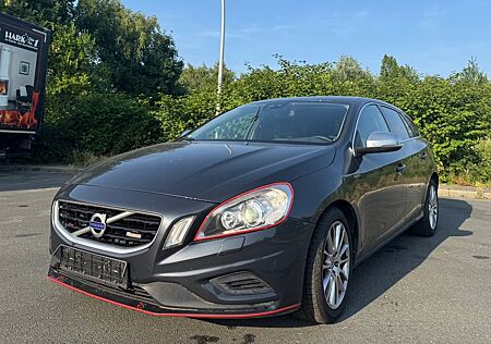 Volvo V60 D5 AWD Geartronic RDesign RDesign